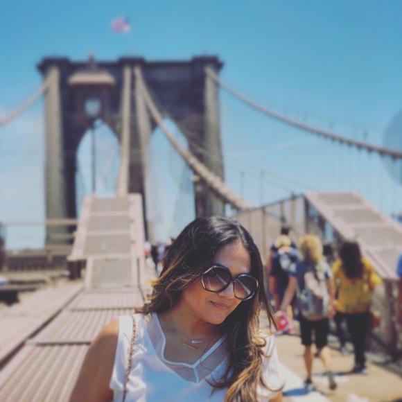 Meet your Posher, Jessenia - Picture 3 of 3